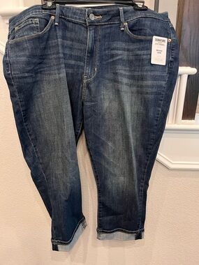 Signature by Levi Strauss Dark Blue Cropped 18w Capri Jeans